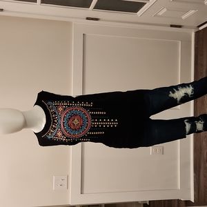 Black patterned sleeveless tank top